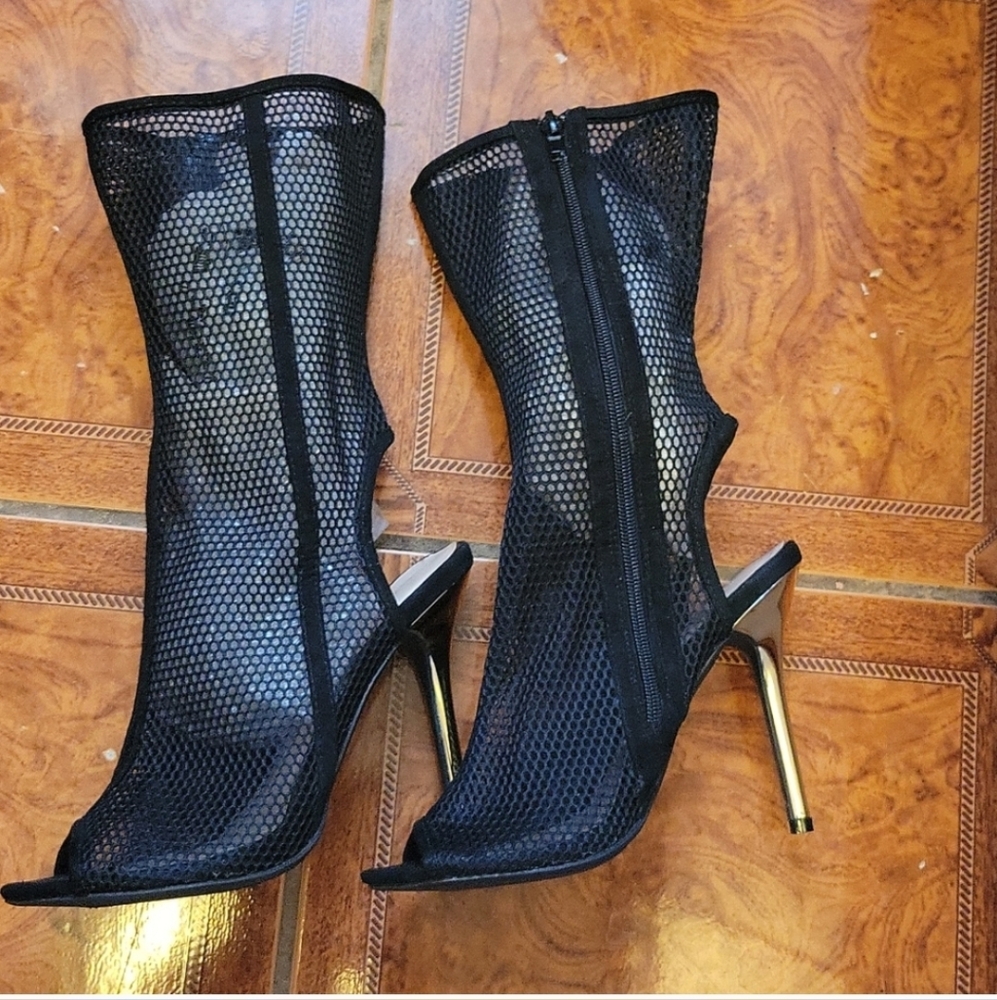 Wild Diva Lounge Black Mesh Zip-Up Ladies Stilletto Heels SZ 7.5